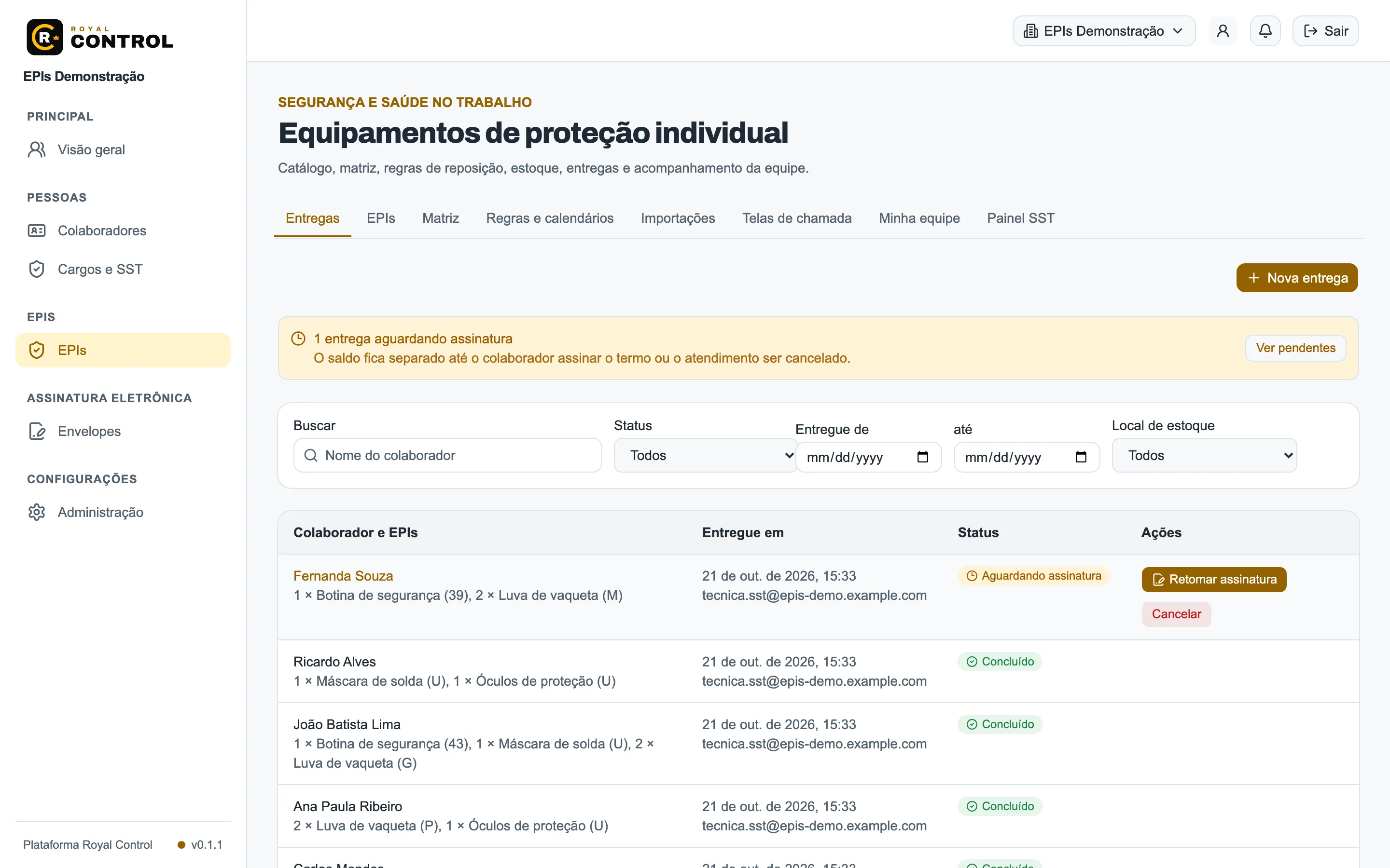 Lista de entregas de EPI com o colaborador, os itens, quem entregou e a situação: concluída ou aguardando assinatura